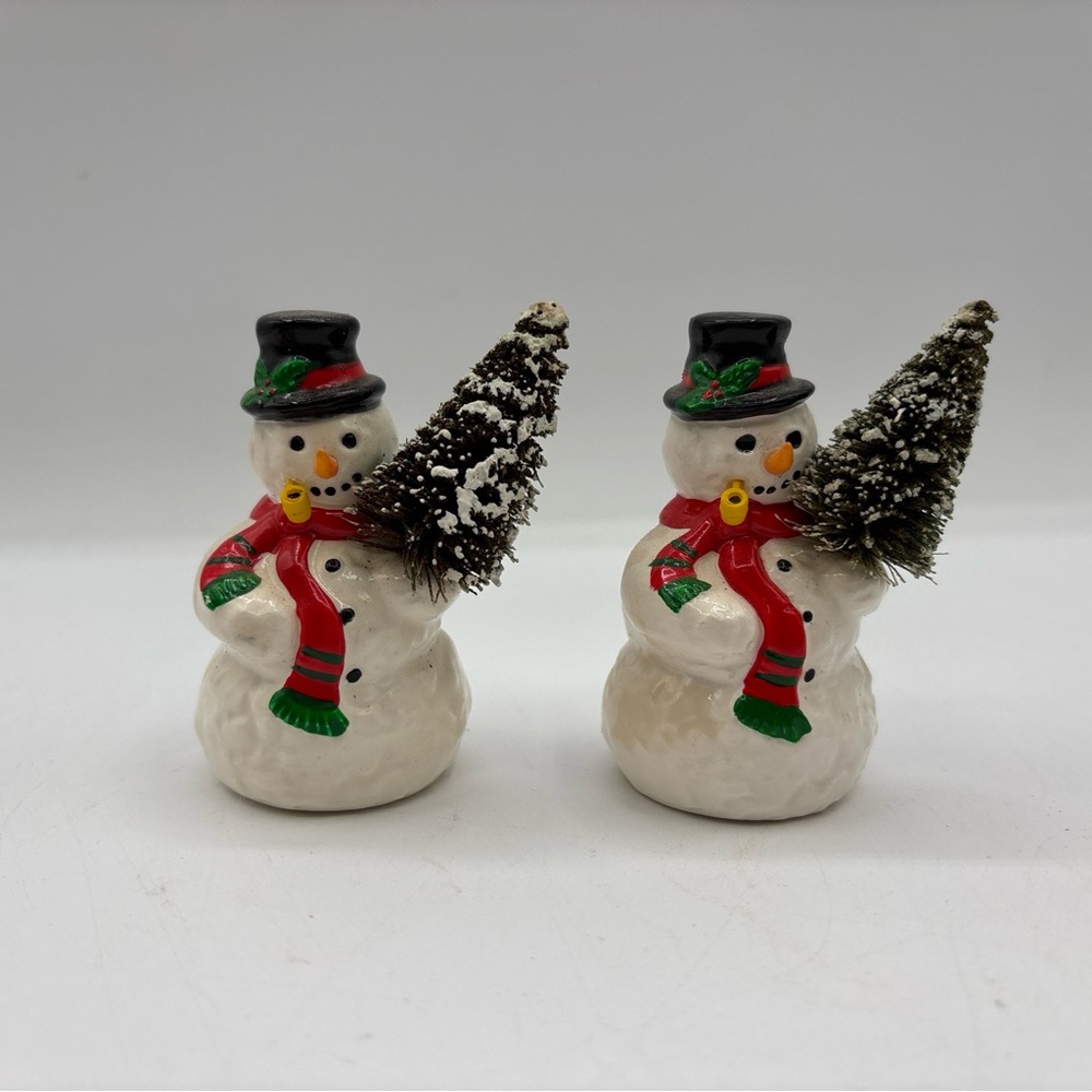 Department 56 1990 Vintage Original Snow Village A Tree For Me Set Of 2 5164-0